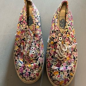 Vans floral shoes!